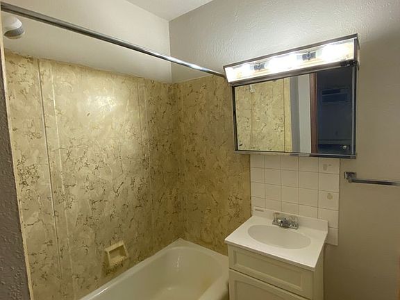 5th image of 204 E 5th Ave Unit 4