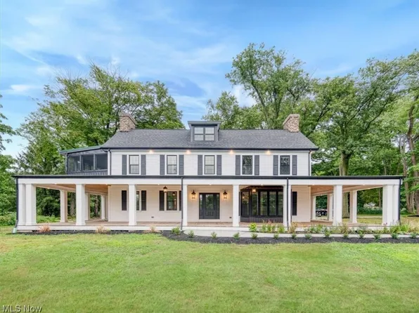 35401 Hanna Rd, Willoughby Hills, OH 44094
