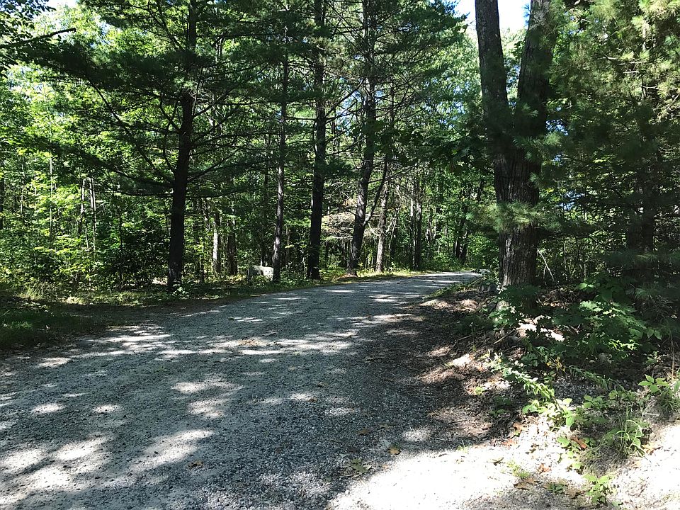 2nd image of 40 Goose Rocks Road