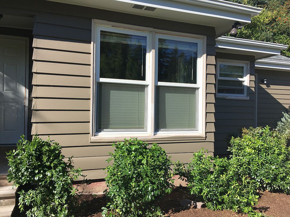 2nd image of 2397 Mission Ave