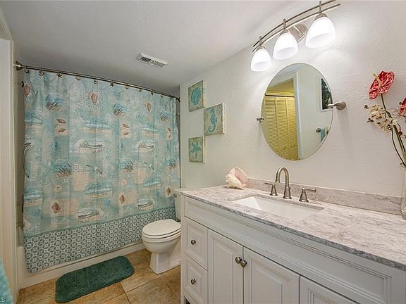 5th image of 11610 Caravel Cir APT 106