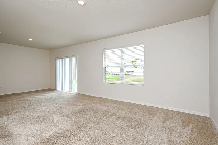 668 Squires Grove Dr — Photo 5