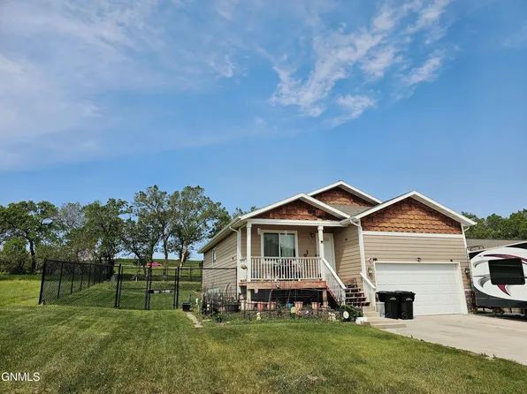 1413 W Pheasant Ridge Dr, Watford City, ND 58854