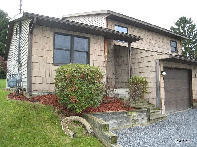 216 Hastings St — Photo 6