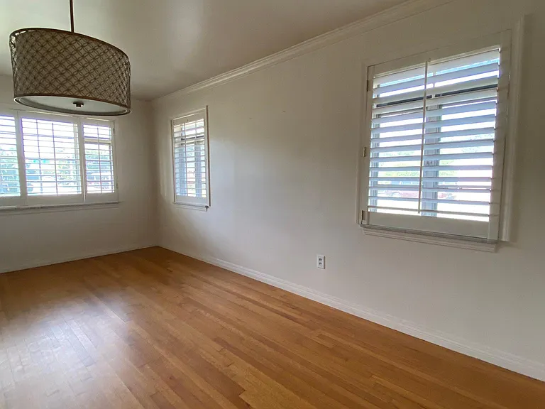 3900 NW 22nd St — Photo 16