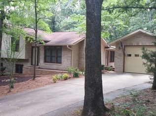 888 Singing Hills Dr, Clarkesville, GA 30523
