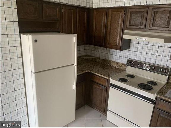5th image of 7401 Westlake Ter APT 702