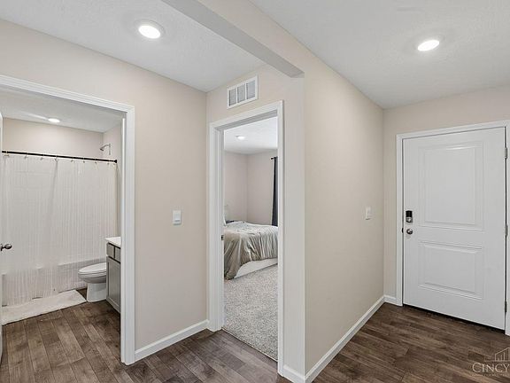 5th image of 214 River Heights Dr