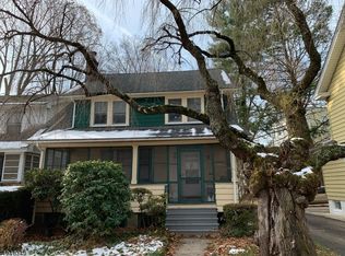 25 Everett St, East Orange, NJ 07017