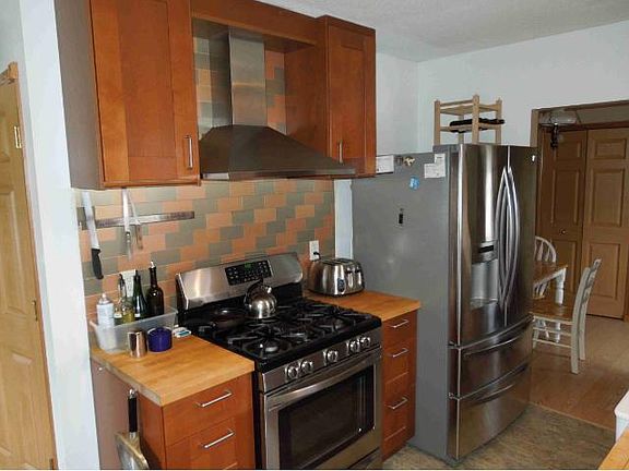 3rd image of 1430 Lincoln Ave