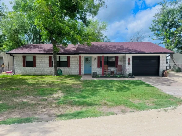 415 N Railroad Ave, Hico, TX 76457