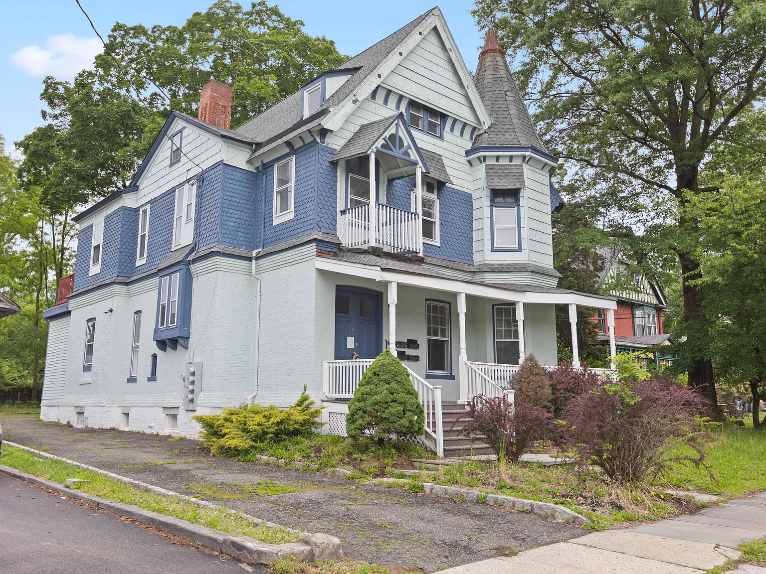 307 Franklin Place — Photo 3
