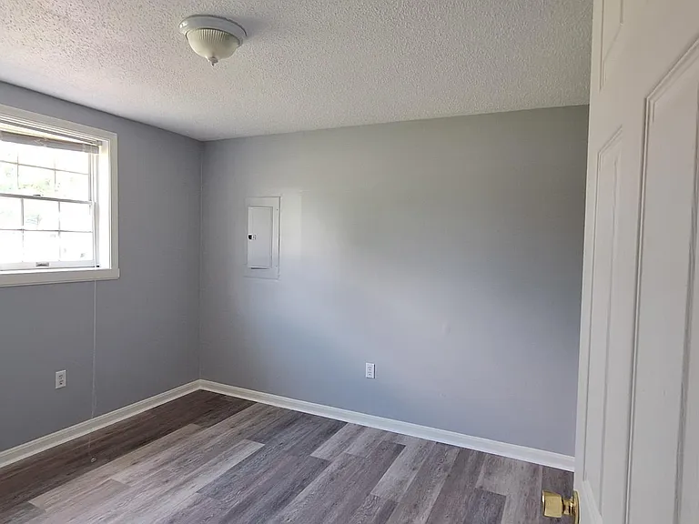 110 Woodrow Rd — Photo 13