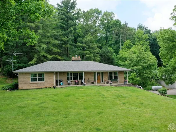 2590 Ross Ln, Springfield, OH 45502