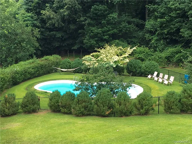 95 Rockland Rd — Photo 22