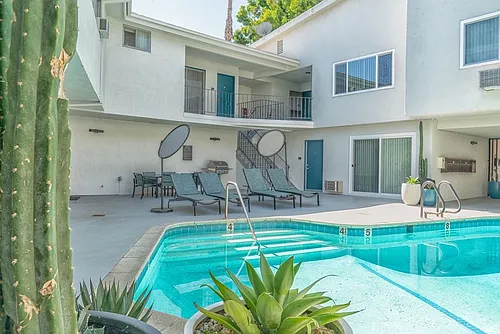 13429 Moorpark St Photo 1
