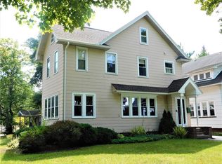 91 Quentin Rd, Rochester, NY 14609