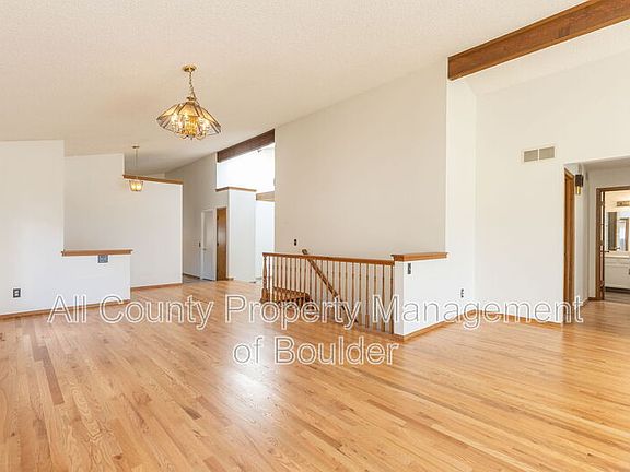 5th image of 3325 Camden Dr