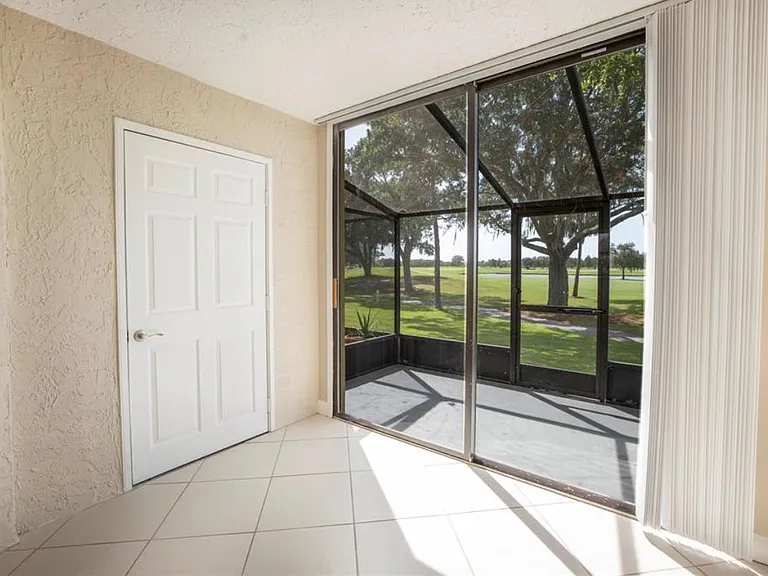 2049 Skimmer Ct W — Photo 20