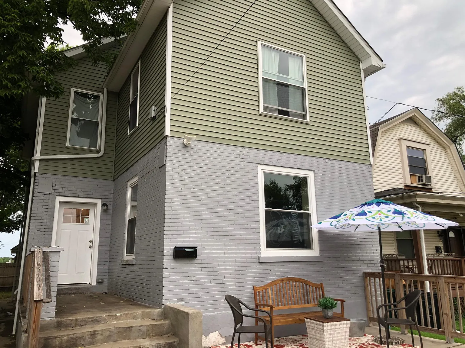 5 bed, 2300 sqft, $3,500 — Photo 3