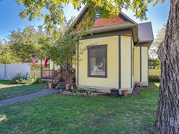 4th image of 1009 N 8th St