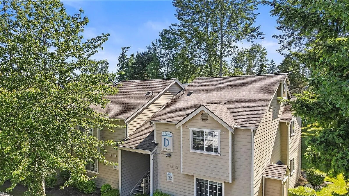 1822 S 284th Ln #D-104 photo 1