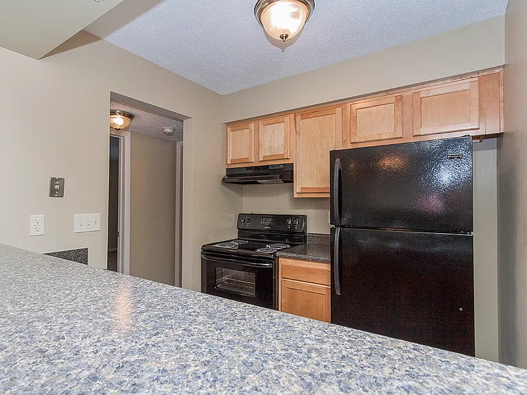 Kitchen with Breakfast Bar