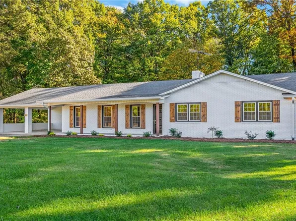 3924 Prides Rd, East Bend, NC 27018