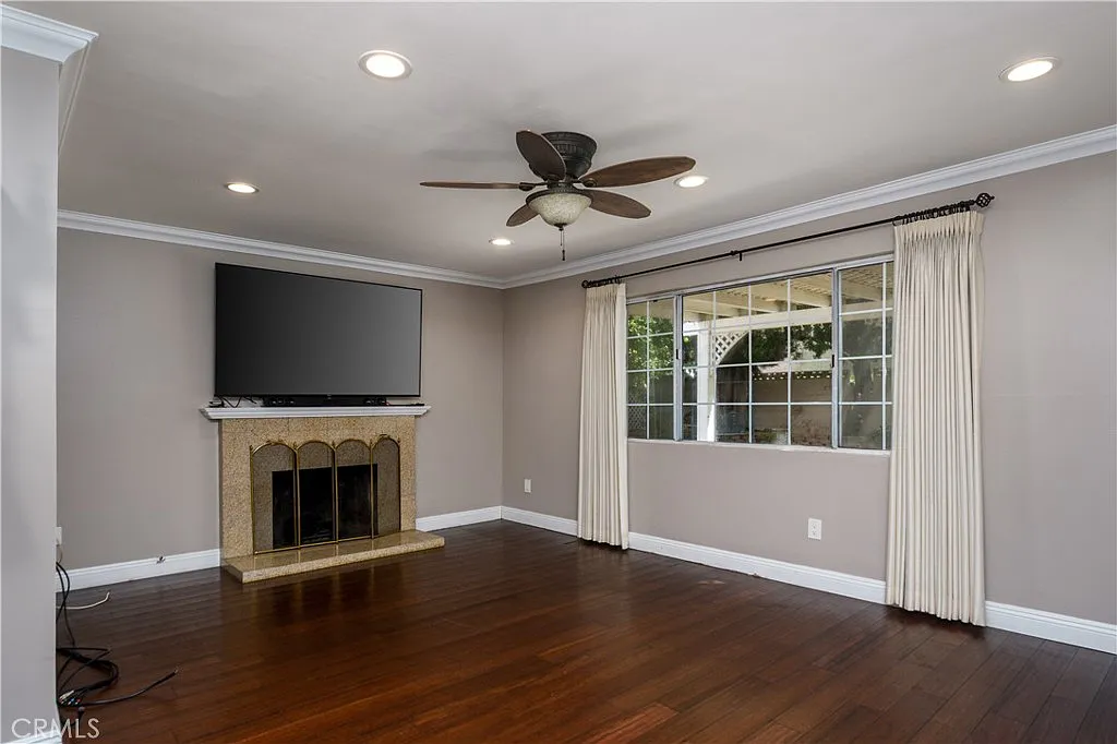 5 bed, 1782 sqft, $4,550 — Photo 3