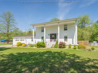 17 Trout Ln, Tornado, WV 25202