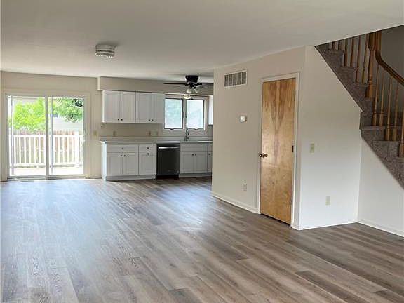 5th image of 806 Kenneth Ave #1
