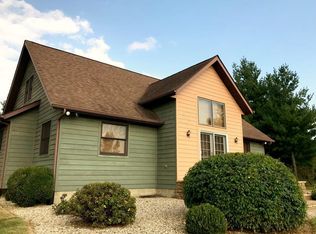 9068 Tarlton Rd SW, Stoutsville, OH 43154