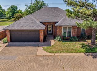 1421 N Canyon Way, Guthrie, OK 73044