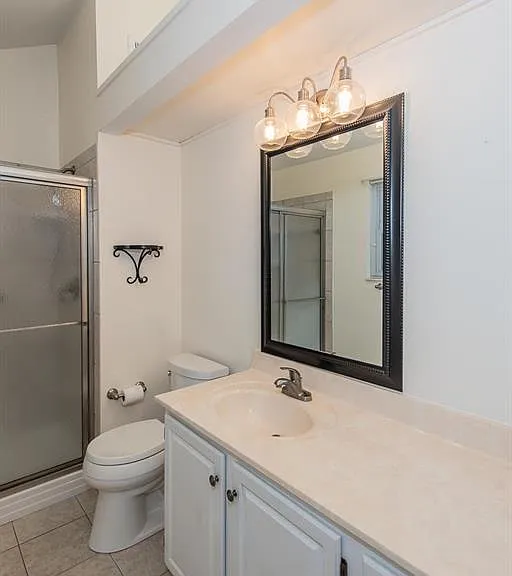 4 Barrington Dr — Photo 24