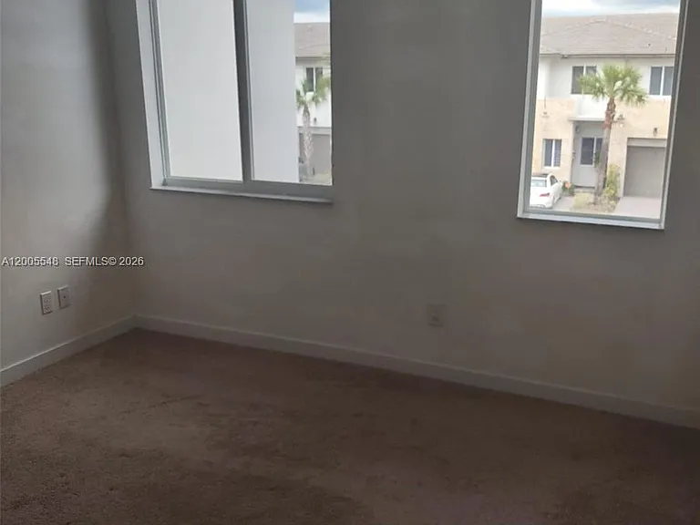 640 Pioneer Way #640 — Photo 25