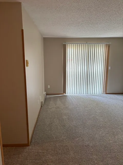 2 bed, 1060 sqft, $1,075 — Photo 2