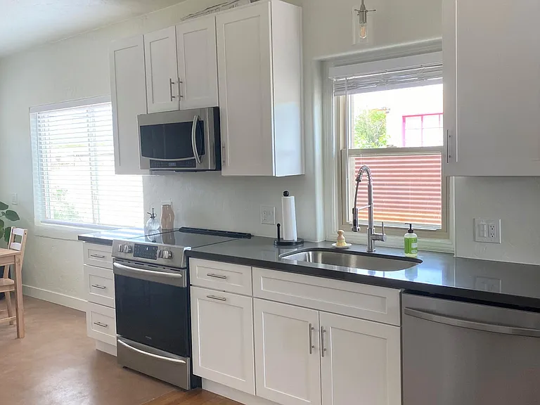 3109 E Fairmount St — Photo 6