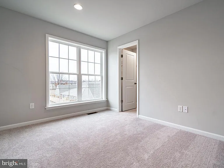 3211 Concord Way — Photo 25