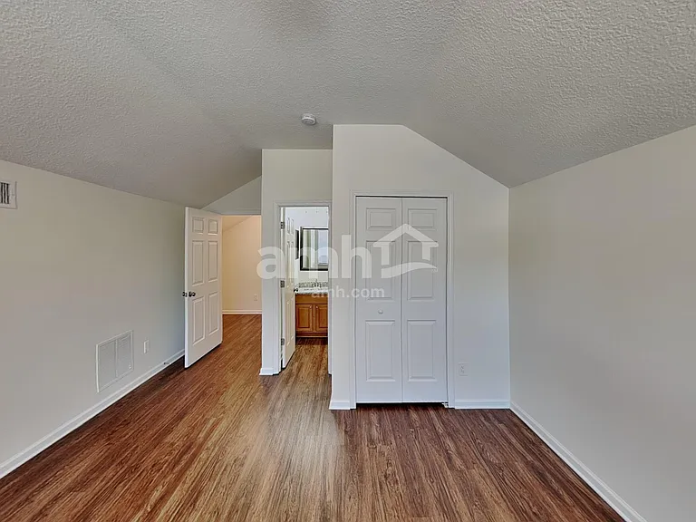 768 W Devonhurst Ln — Photo 14