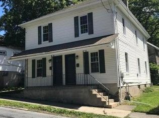 402 N 8th St, Stroudsburg, PA