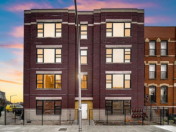 3rd image of 3109 S Giles Ave #1S