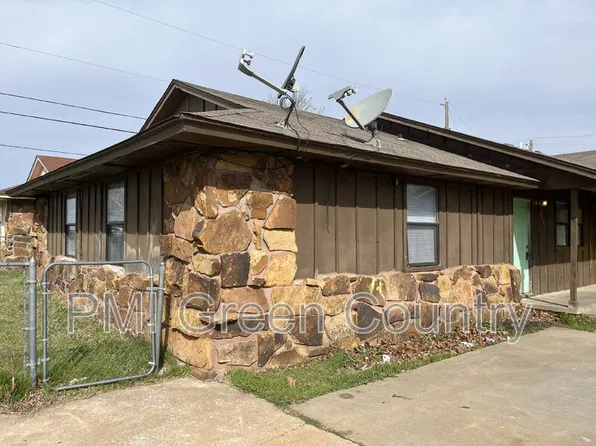12427 E 11th Ct, Tulsa, OK 74128