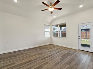 1000 Mason St, Aubrey, TX 76227