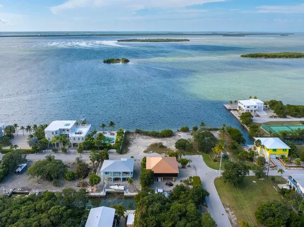3759 Seagrape St, Big Pine Key, FL 33043