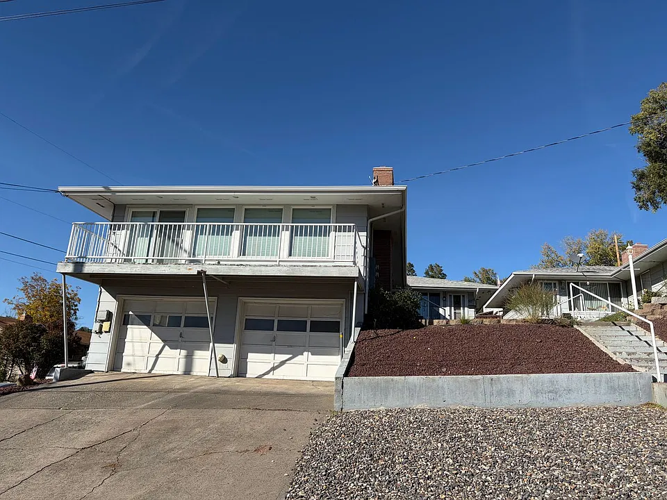 515 NW Gilliam Ave