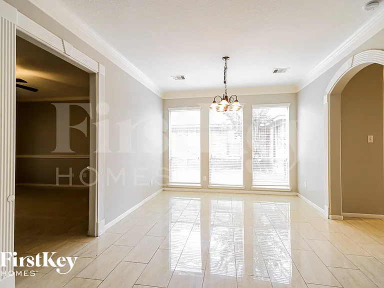 18222 Noble Forest Dr — Photo 5