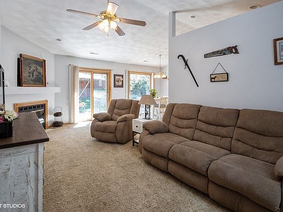 3rd image of 4535 Erickson Dr