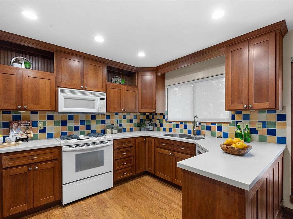 132 Glen Cove Dr Chesterfield, MO Zillow