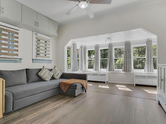 5th image of 1209 S Myrtle Ave #B