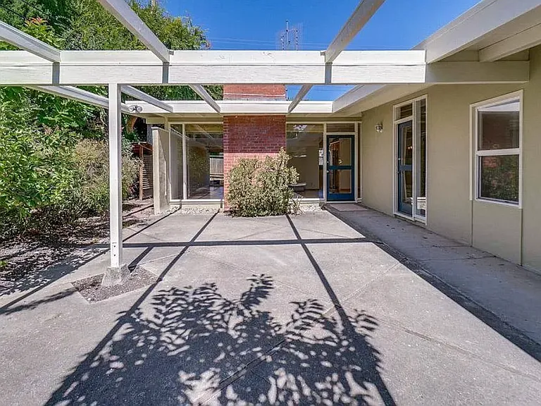 1011 Moreno Ave — Photo 2